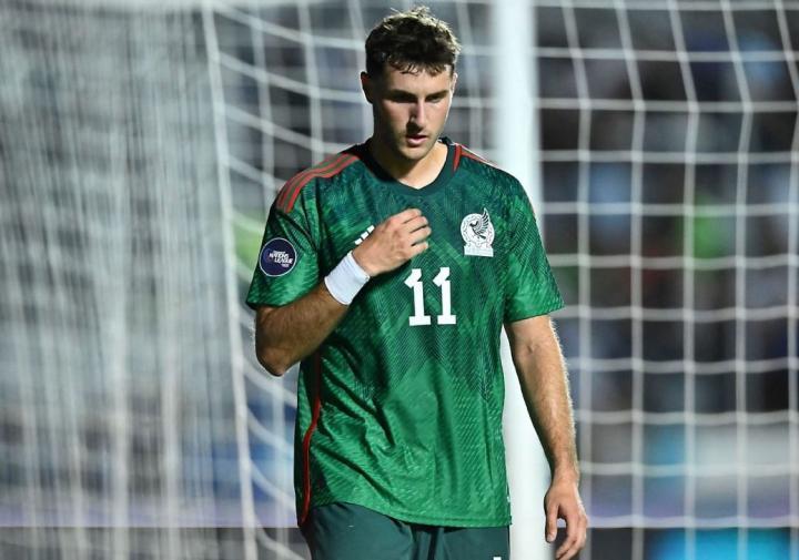  希门尼斯三月缺席国家队名单；伤病恢复谨慎推进，米兰与墨西哥队协调一致。 体育新闻